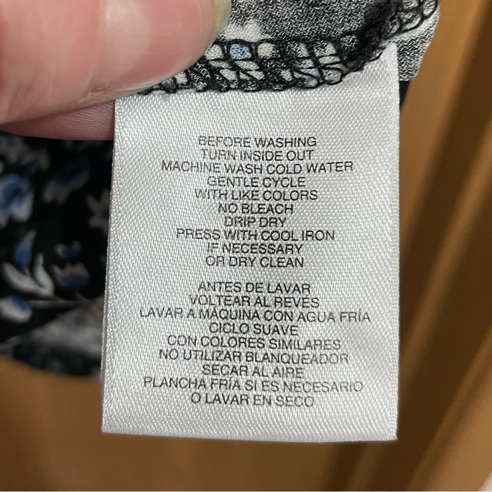 Nine West Blue and Black Floral Long Sleeve Top - Picture 4 of 4